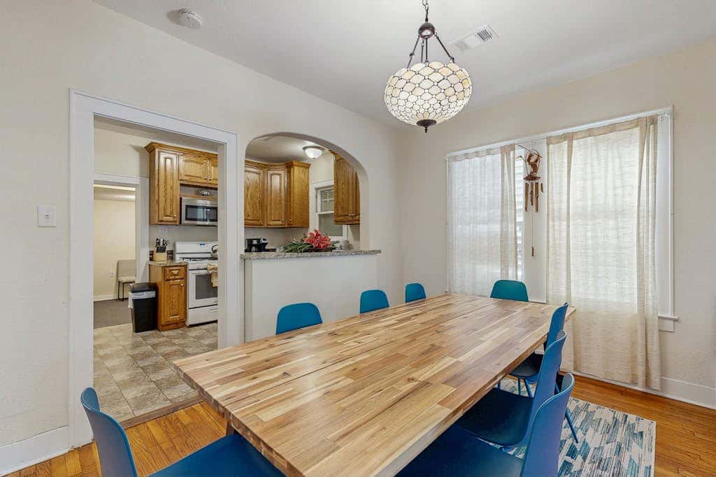 Sea Glass Cottage - Dog-Friendly, Near the Beach