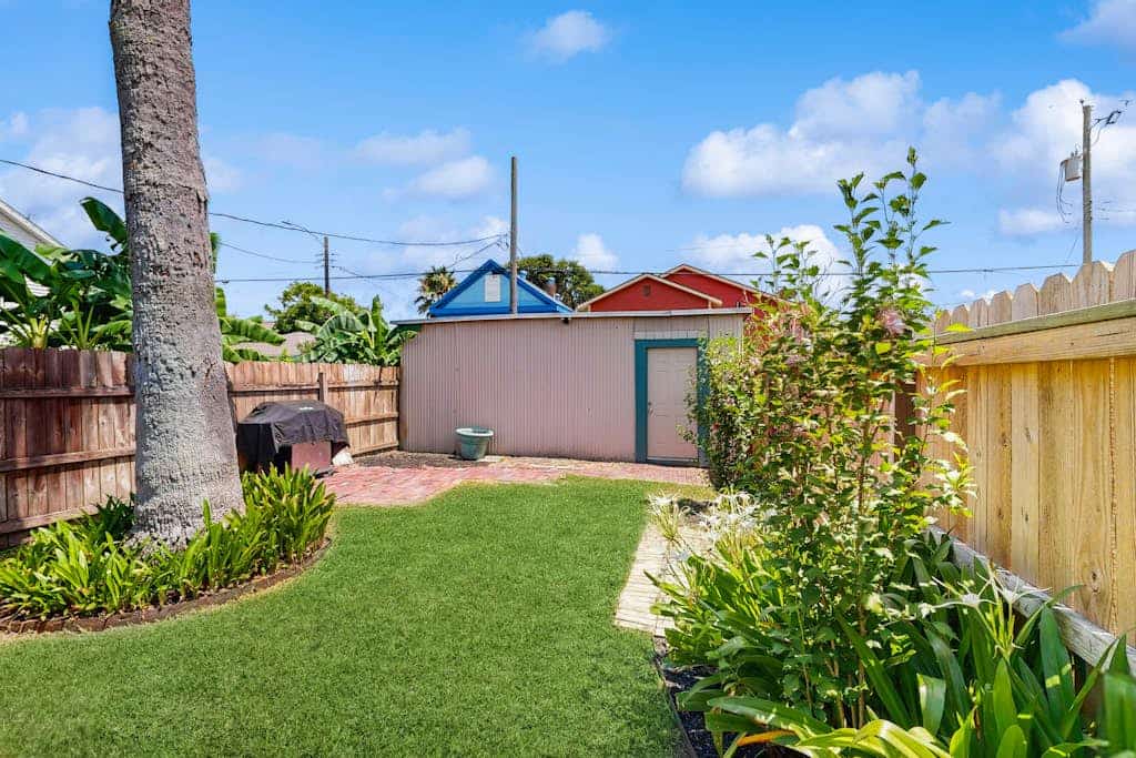 Cozy Home with Free Internet, Central AC, Washer & Dryer - Snowbird-Friendly