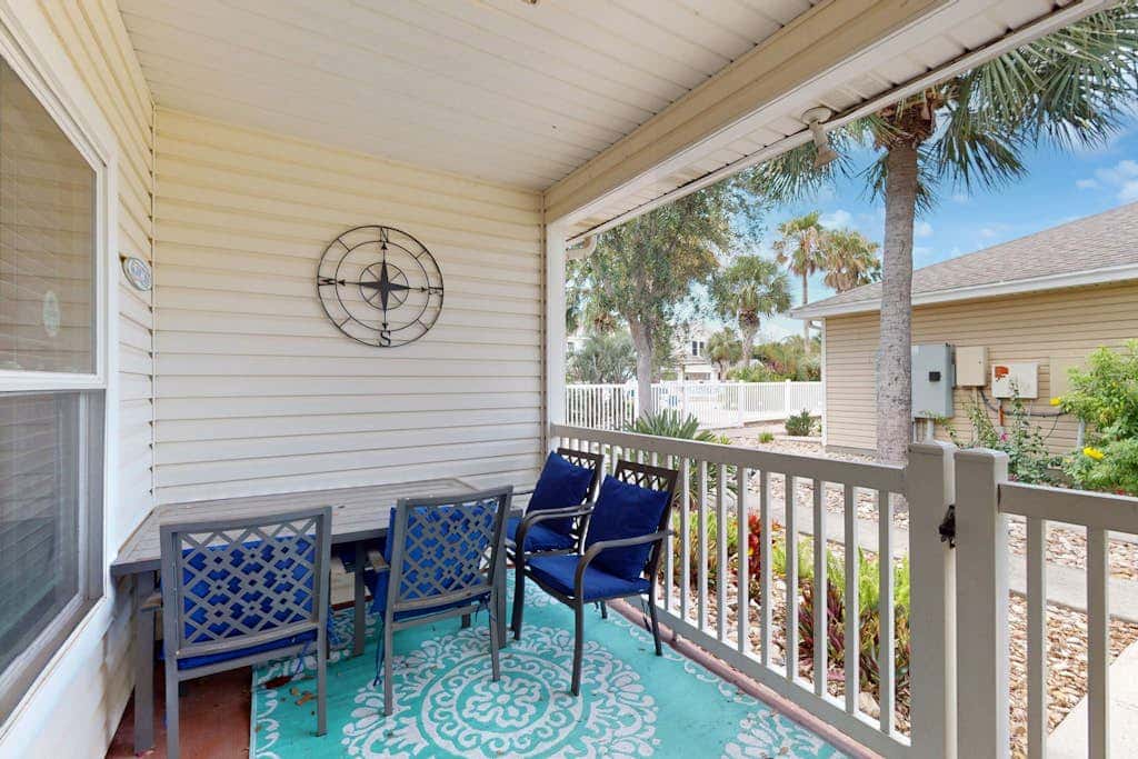 Palm Bay 304 - Lagoon Pool & Private Patio