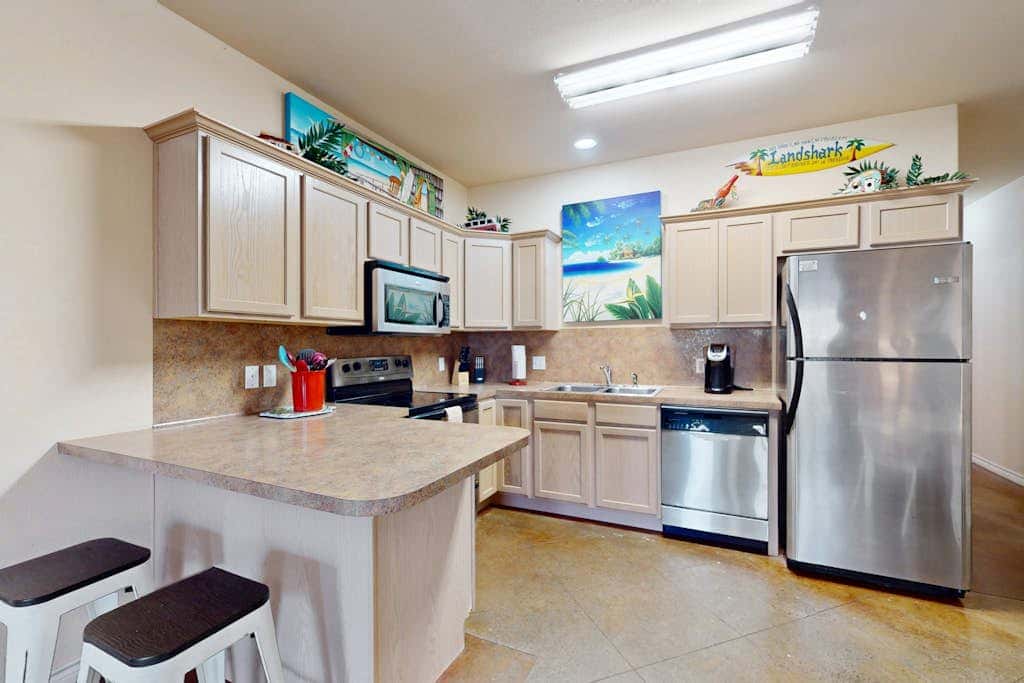 Palm Bay 304 - Lagoon Pool & Private Patio