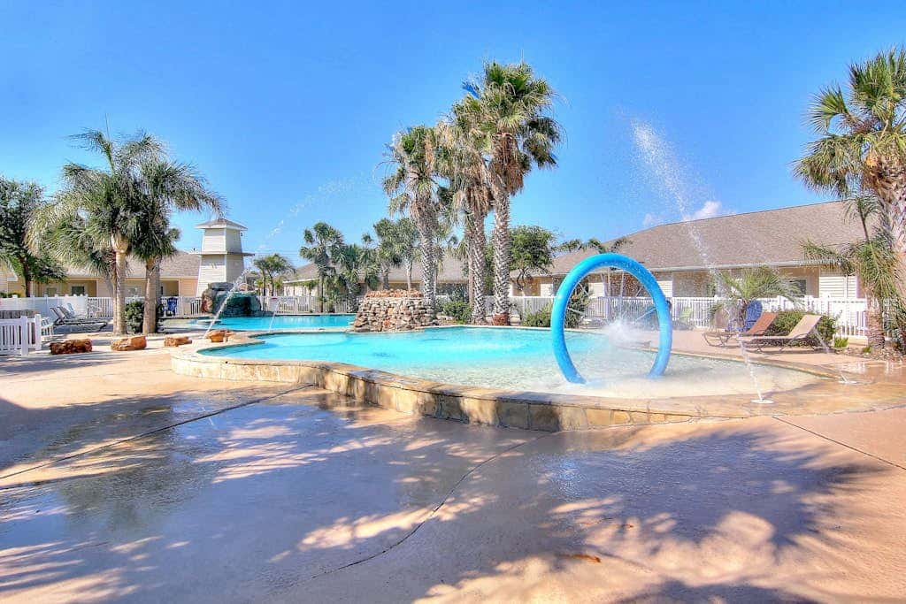 Palm Bay 304 - Lagoon Pool & Private Patio