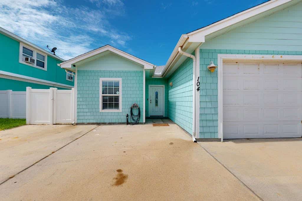Morgan Shores - Pool & Garage, Near the Beach