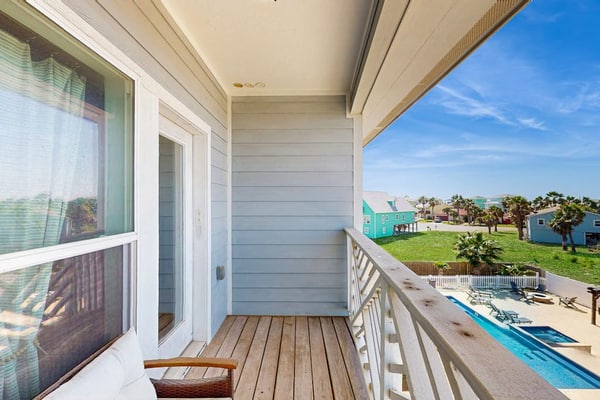 Stunning condo with 4 bedrooms and 4 bathrooms!
