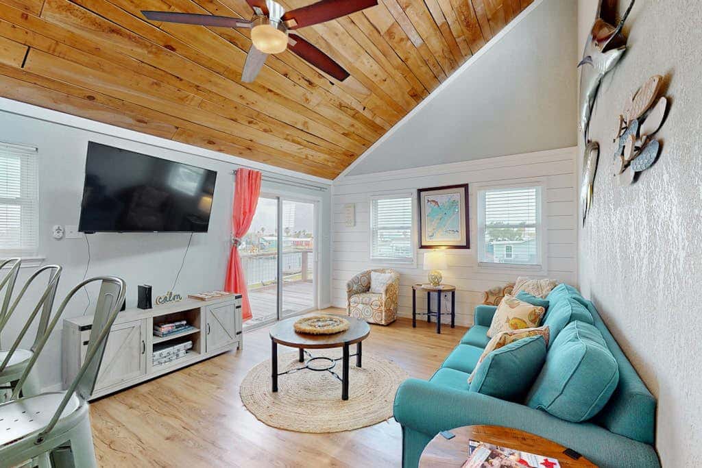 Bay Breeze House