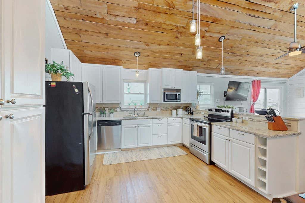 Bay Breeze House