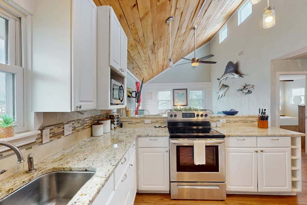 Bay Breeze House