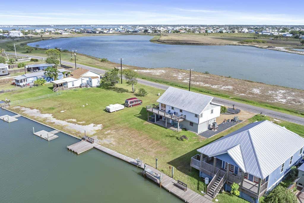 Bay Breeze House