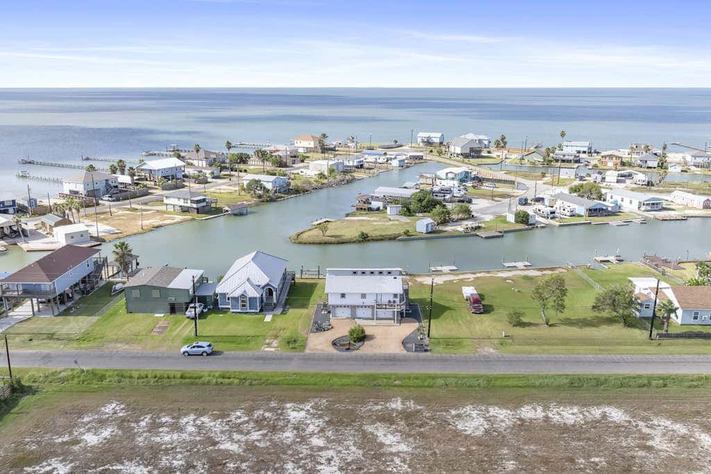 Bay Breeze House