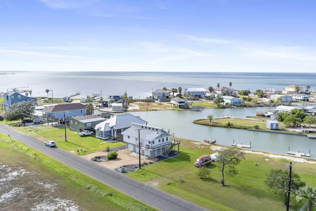 Bay Breeze House