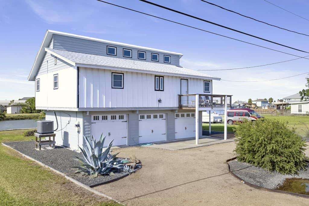 Bay Breeze House