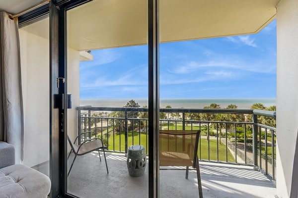 San Luis Resort studio with Gulf view, pool, hot tub, fitness room & firepit