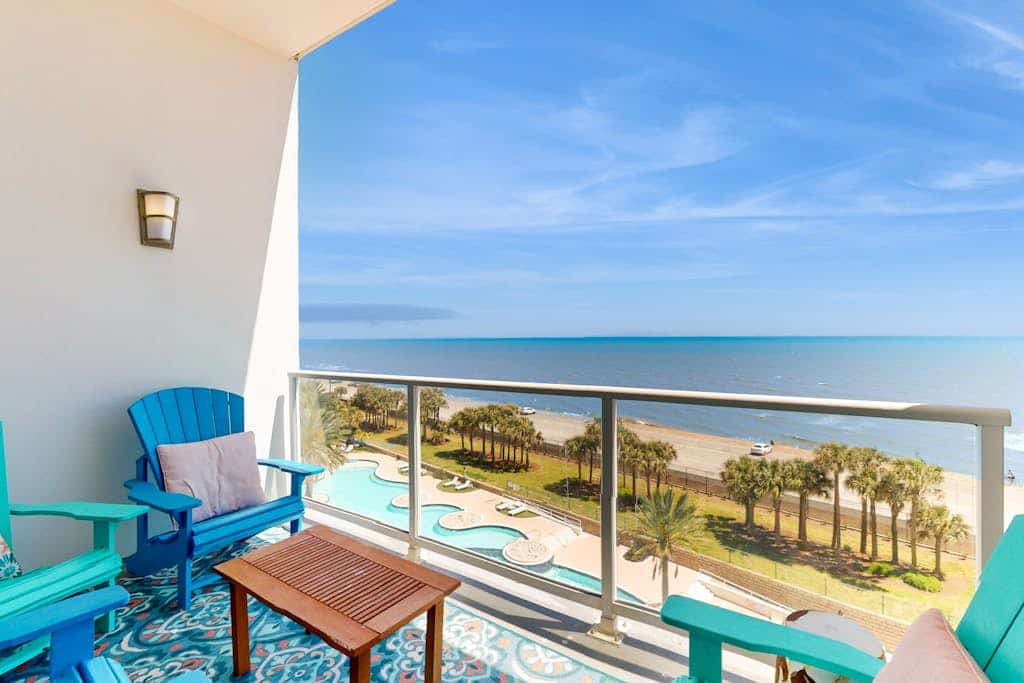 Beachfront condo with beach access, game room, gym, pools, theater room, balcony