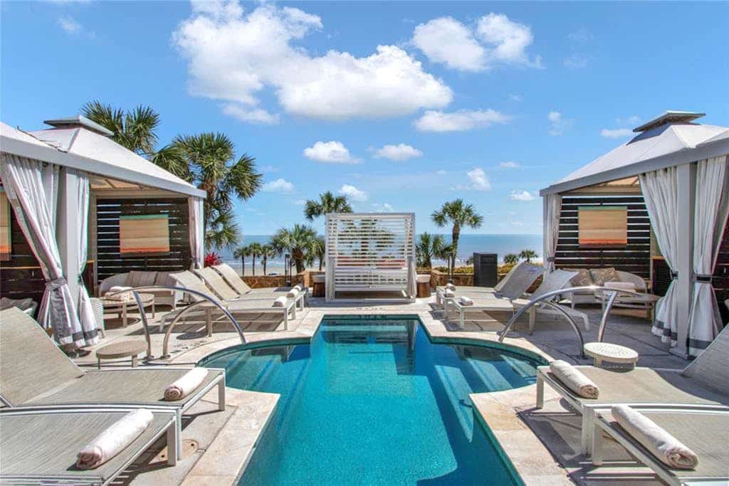 Gulf-front studio with incredible view, pools, tennis, pickleball & beach access