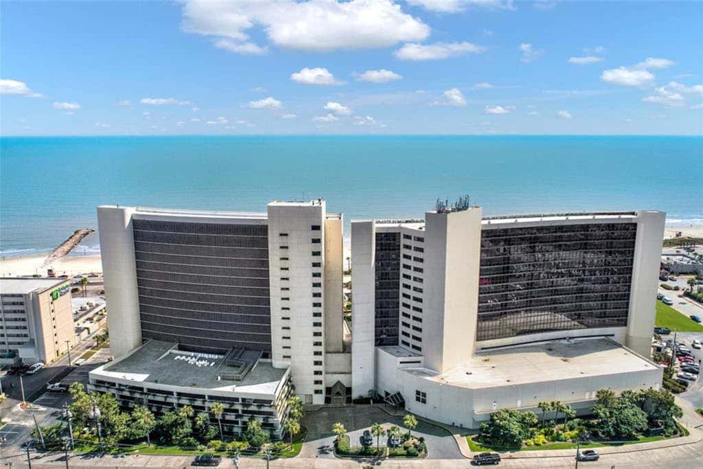 Sunset Dream - Gulf-Front, Pools & Pickleball