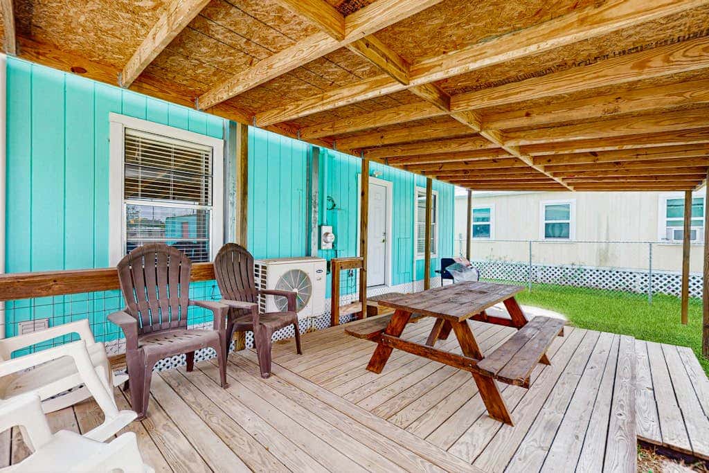 Sandy Toes - Fenced Yard, Blocks to the Beach