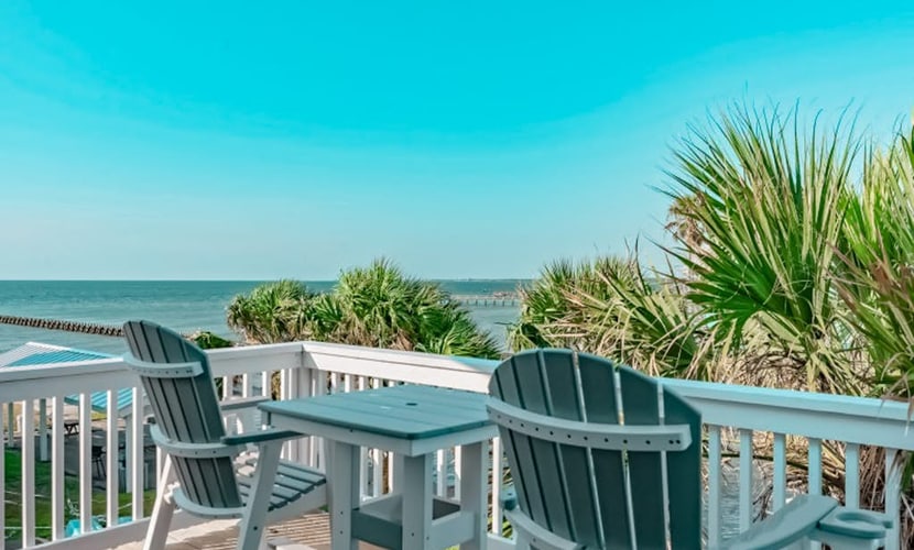 Bayfront condo with ocean views, balcony, tennis, & pool