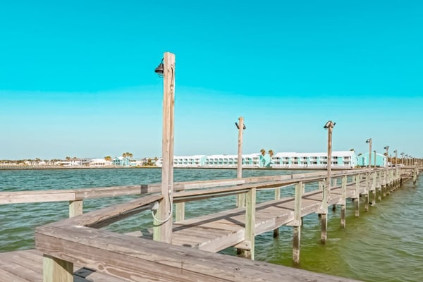 Bayfront condo with ocean views, balcony, tennis, & pool