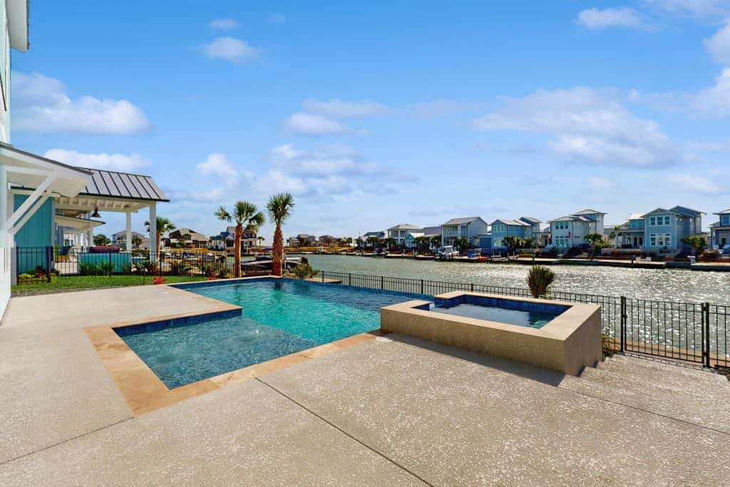 Tortuga Palms - Bayfront, Heated Pool & Hot Tub