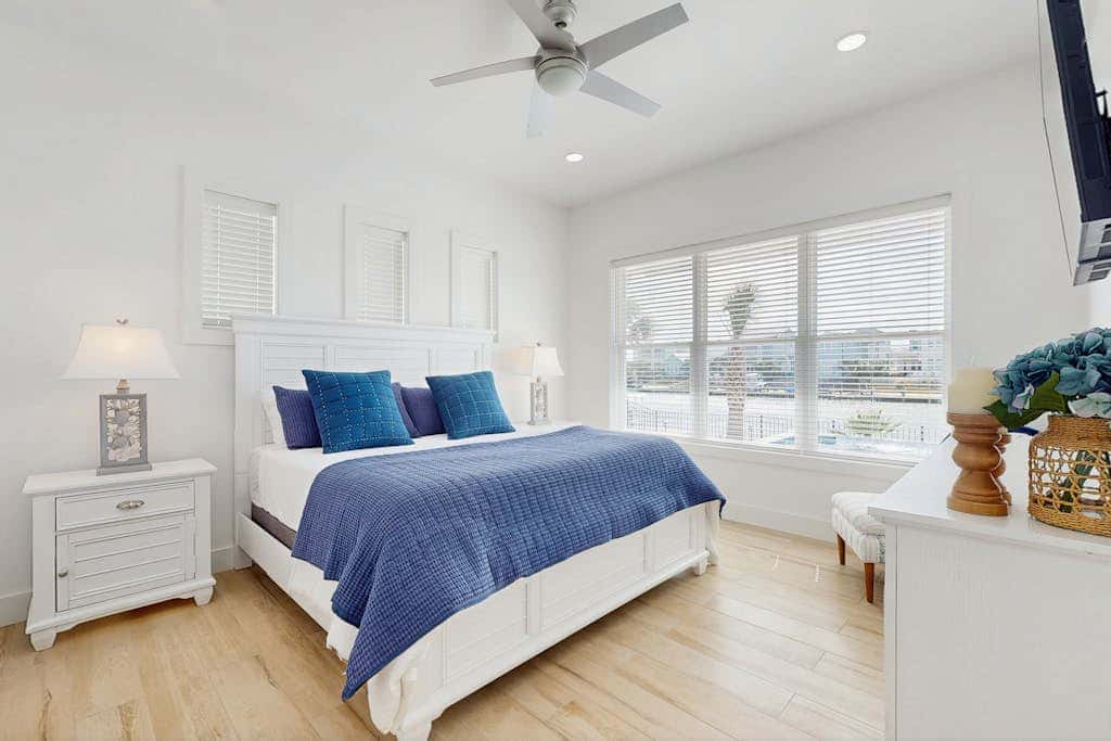 Tortuga Palms - Bayfront, Heated Pool & Hot Tub