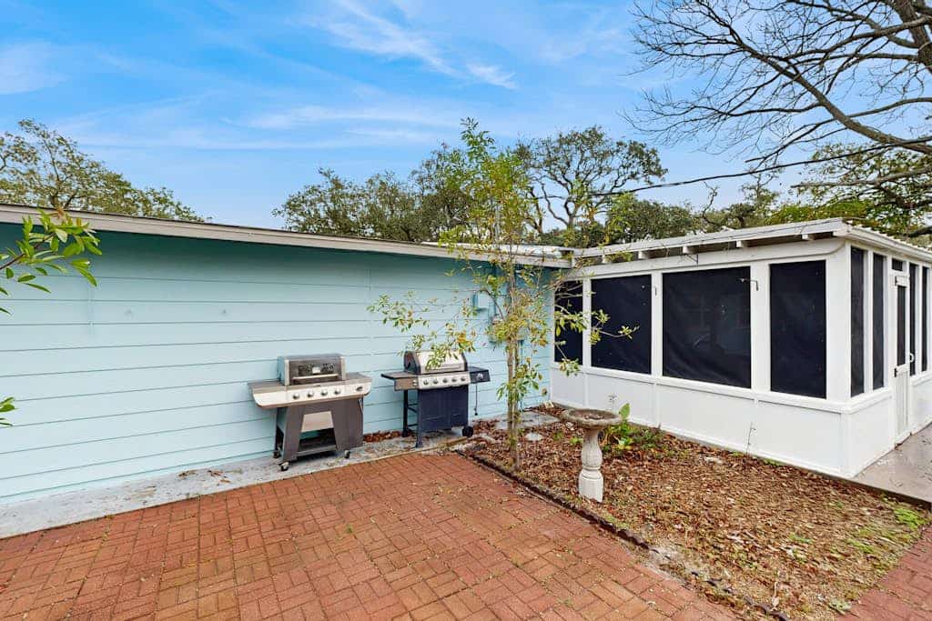 Cozy family-friendly house with BBQ, WIFI, dog-friendly, close to the Bay