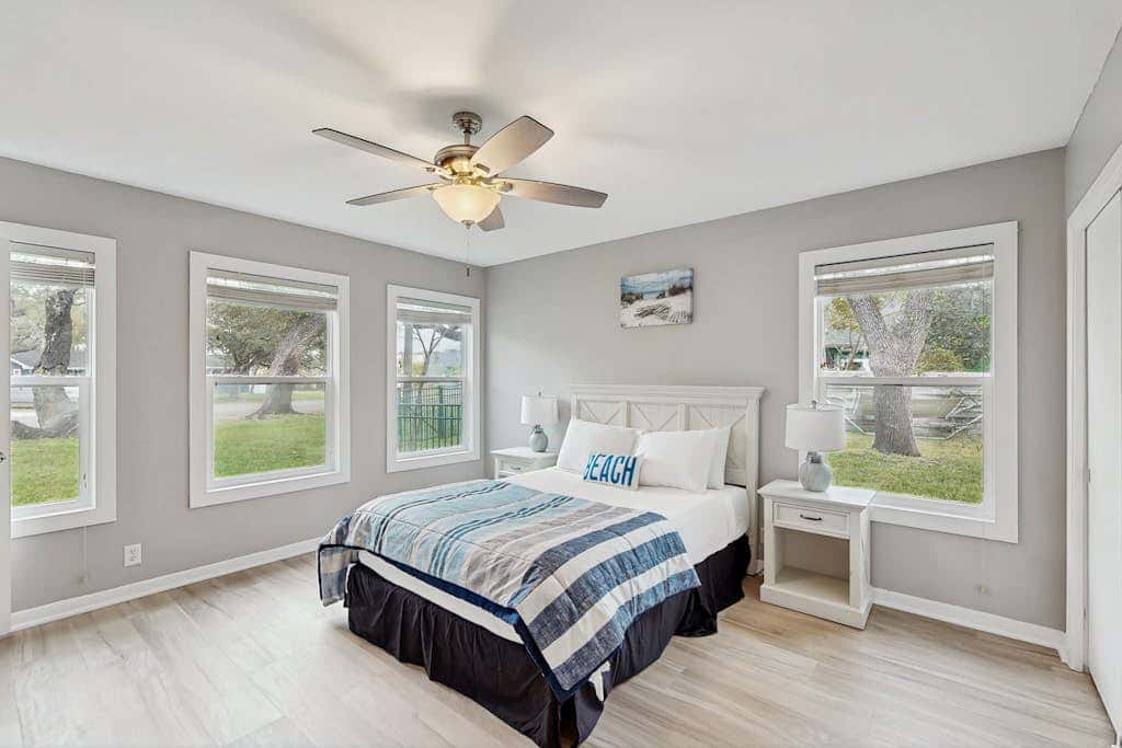 The Lazy Oak Retreat