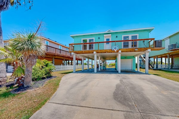 Smiles in Isla Del Sol | House in Galveston
