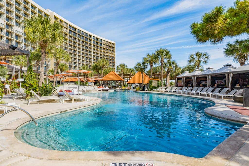 Gone Gulfin' - Gulf-Front Resort, Pool & Hot Tub