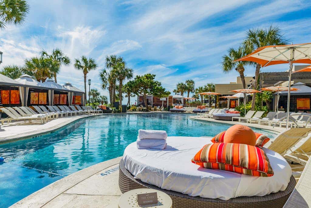 Gone Gulfin' - Gulf-Front Resort, Pool & Hot Tub