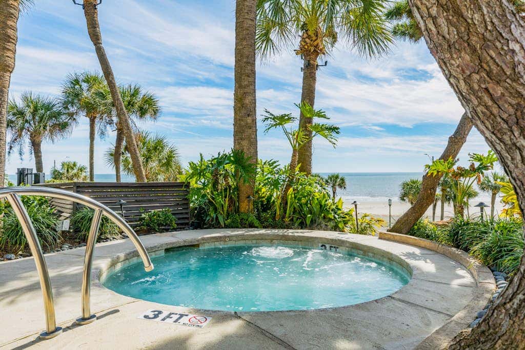 Gone Gulfin' - Gulf-Front Resort, Pool & Hot Tub