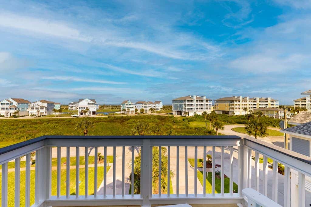 Blue Claws - Bayfront, Elevator & Resort Pools