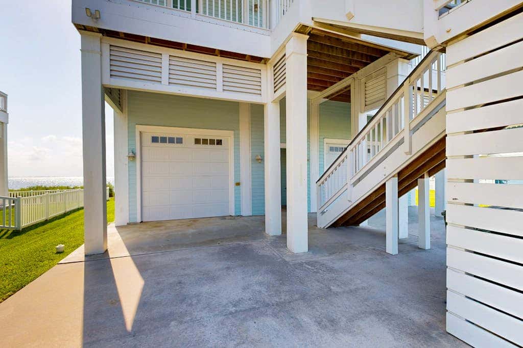 Blue Claws - Bayfront, Elevator & Resort Pools