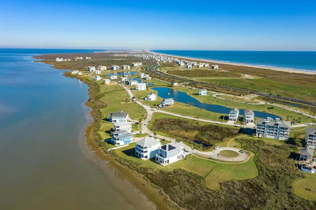 Blue Claws - Bayfront, Elevator & Resort Pools