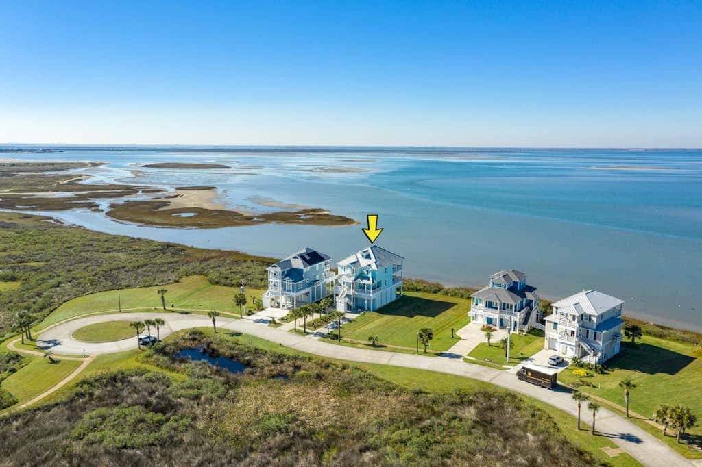 Blue Claws - Bayfront, Elevator & Resort Pools