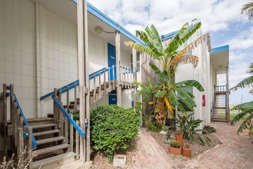 La Playa Condominiums 209