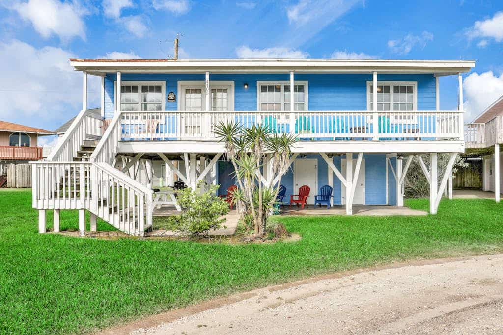 Seaside Cottage - Bayfront, Dock & Dog-Friendly