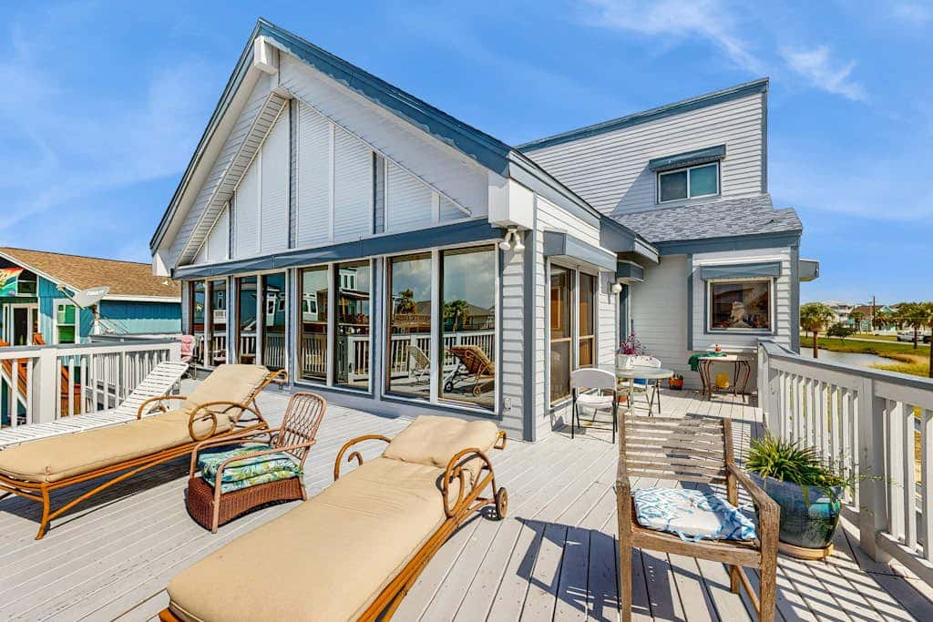 Tiki Hideaway - Canal-Front, Big Deck & Dogs OK