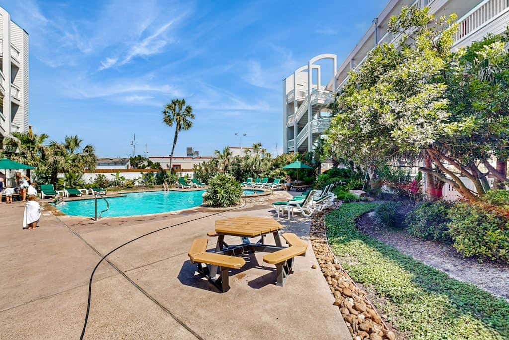 Wandless Waves - Pool & Hot Tub, Steps to Sand
