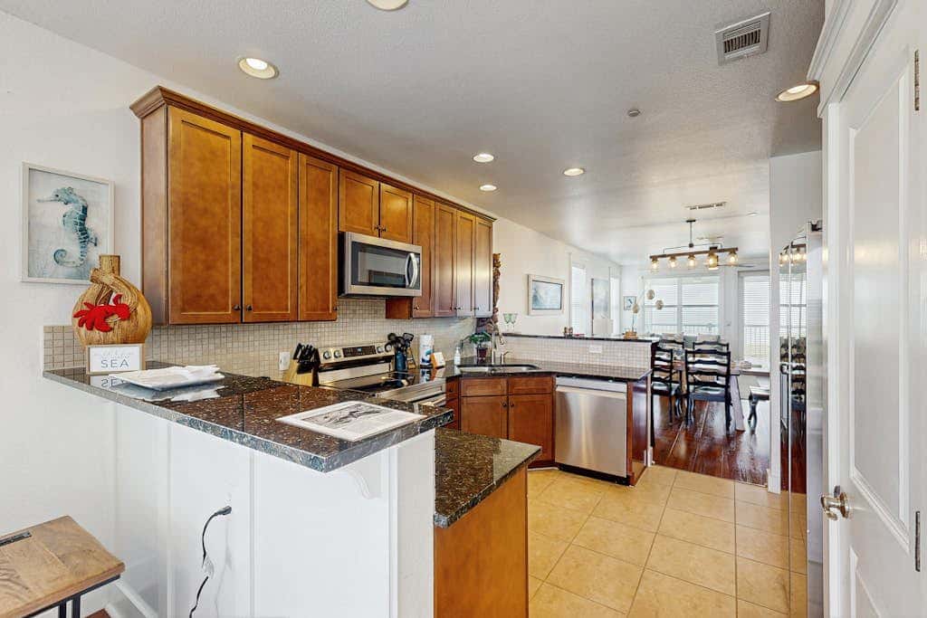 Sunset Estuary - Bay Views, Heated Pool & Hot Tub