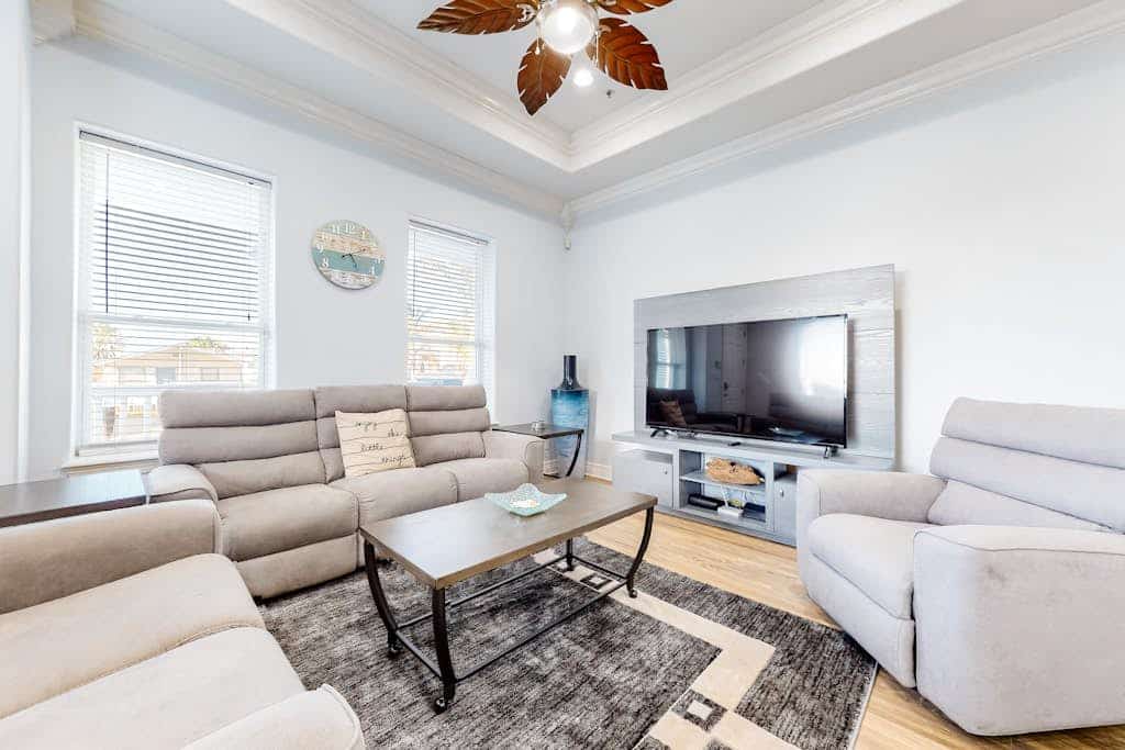 Retama Landing #3 - Pool & Balcony, Walk to Beach