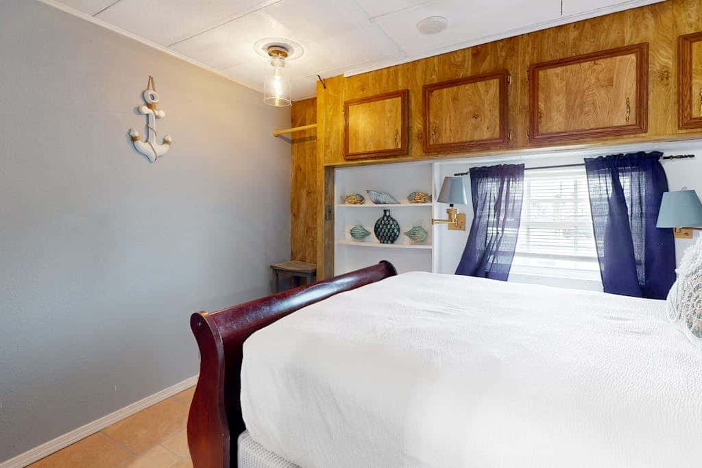Long Island Village 790 W Oyster Drive Bungalow