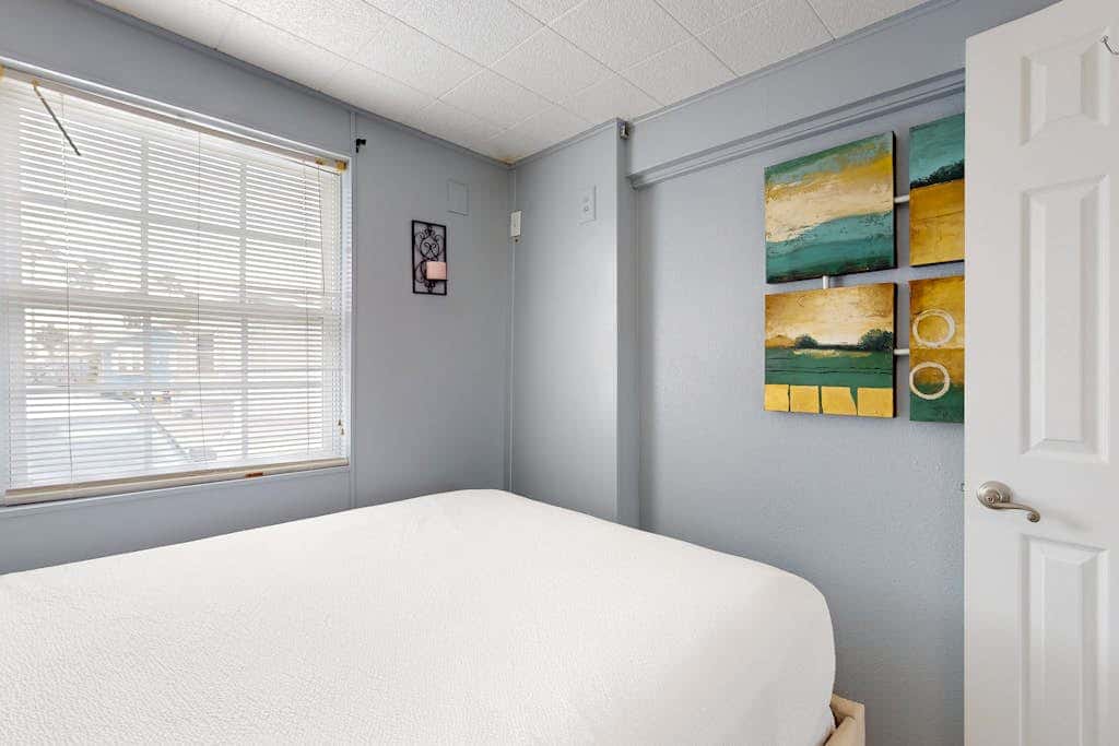 Long Island Village 790 W Oyster Drive Bungalow