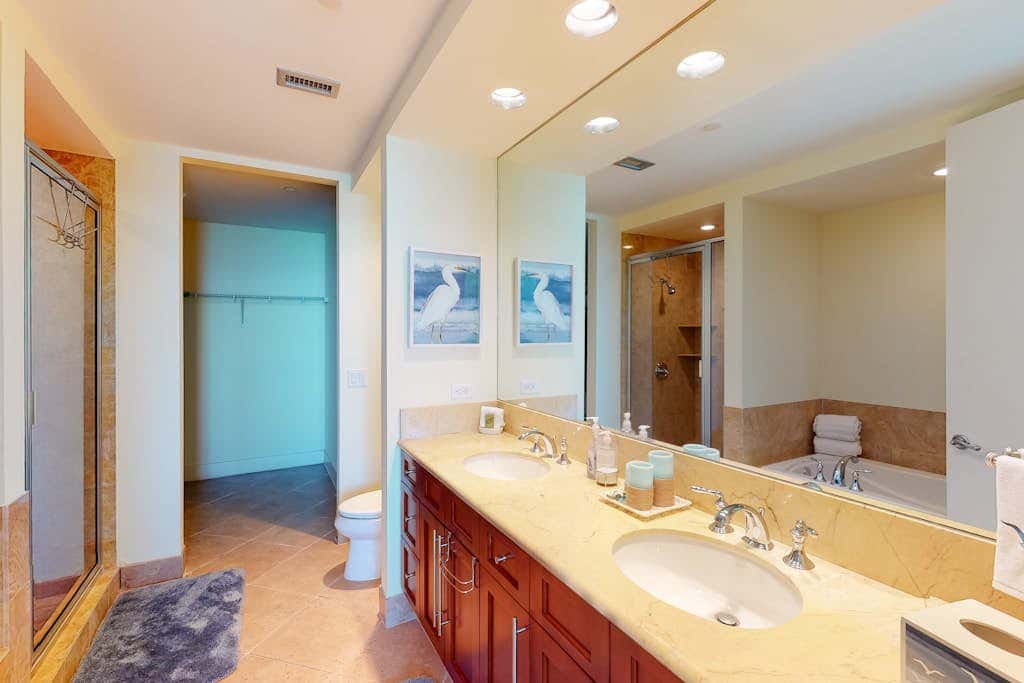 Sapphire Condominiums #2701