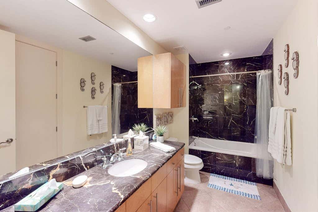 Sapphire Condominiums #2701