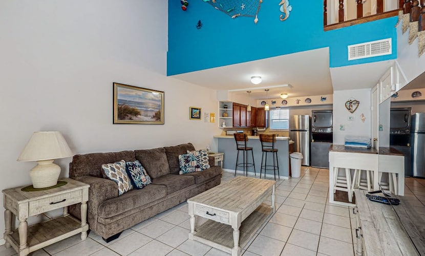 Dog-friendly condo with WiFi - minutes from beach