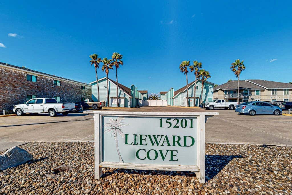 Leeward Cove B4 - Pool & Bay Views, Dogs Welcome