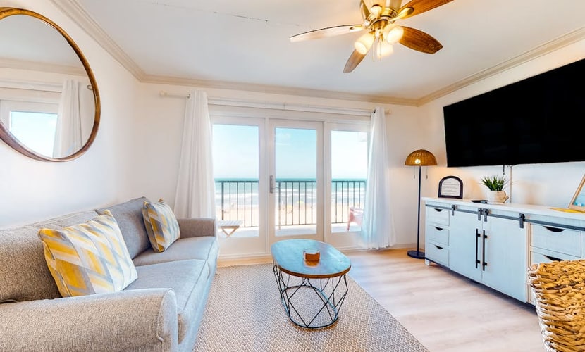 Newly renovated, dog-friendly, waterfront condo with pool/hot tub & beach access