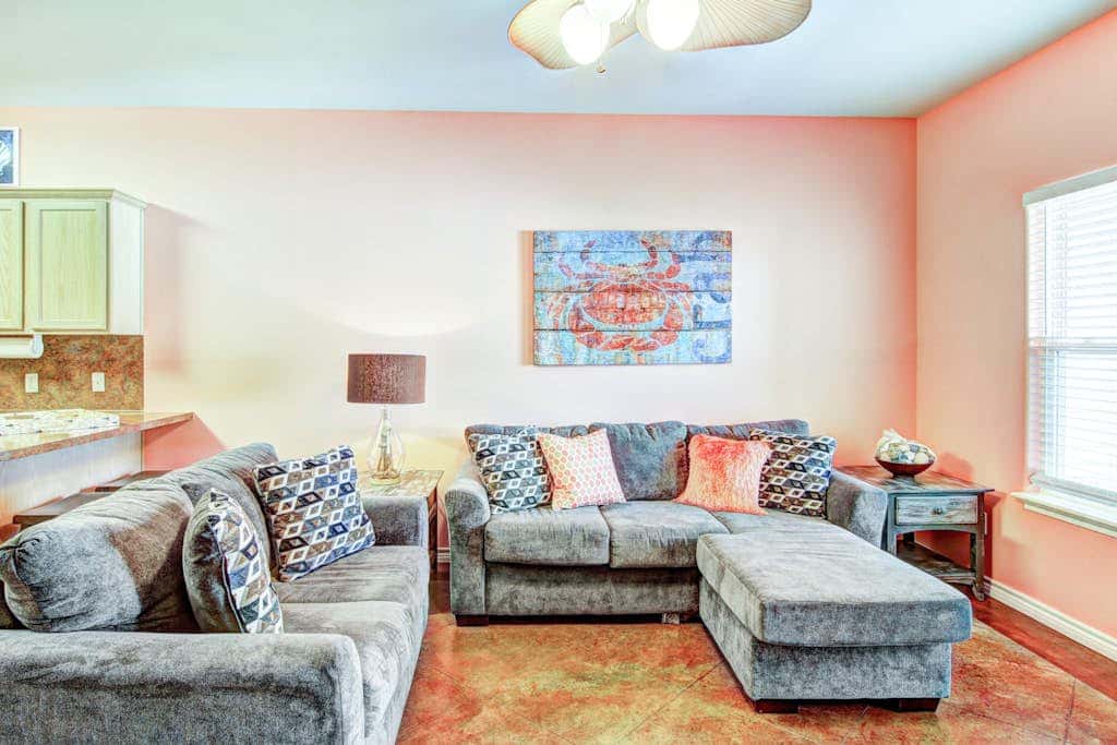 Palm Bay 306 - Pool & Patio, Short Walk to Beach