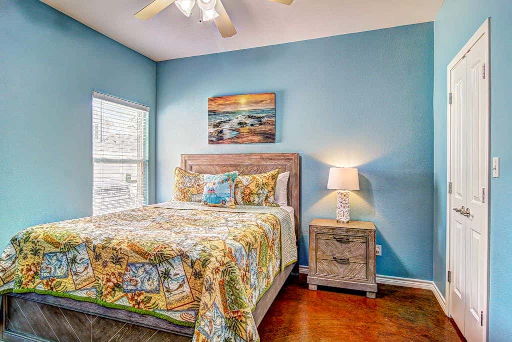 Palm Bay 306 - Pool & Patio, Short Walk to Beach