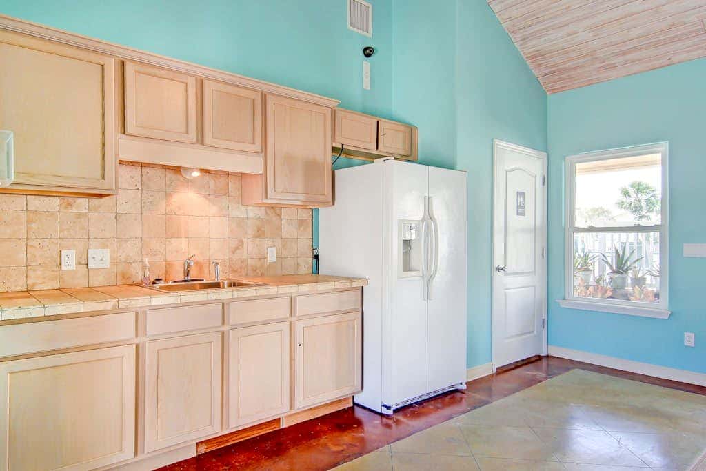 Palm Bay 306 - Pool & Patio, Short Walk to Beach