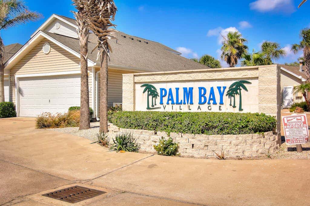 Palm Bay 306 - Pool & Patio, Short Walk to Beach
